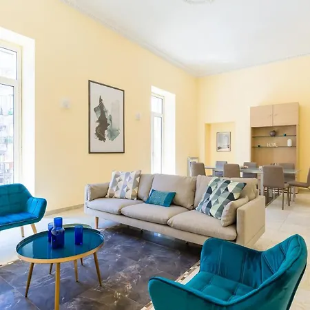 Family Apartment With Terrace Napels Buitenkant foto