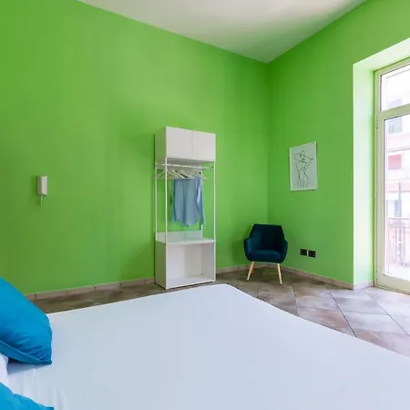 Family Apartment With Terrace Napels Buitenkant foto